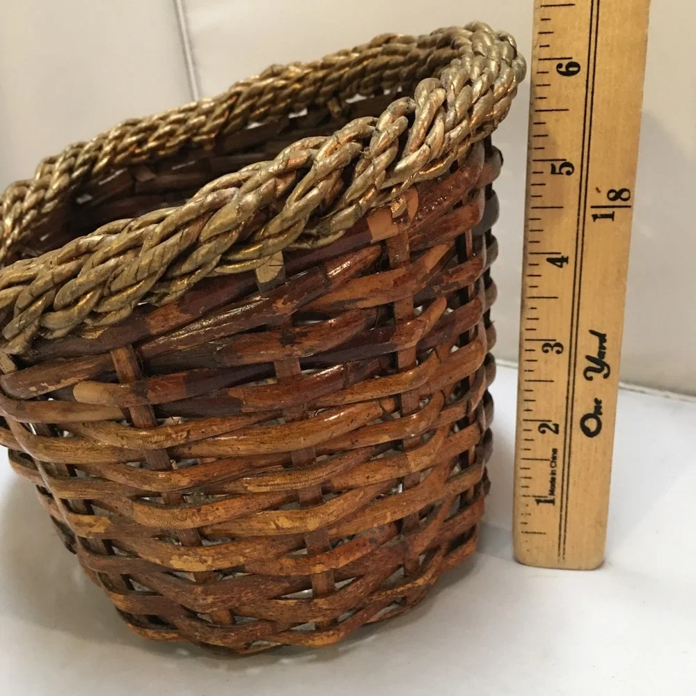 Wicker Storage Basket Unisex OS Brown Gold Trim Oval Woven Decor Cottagecore